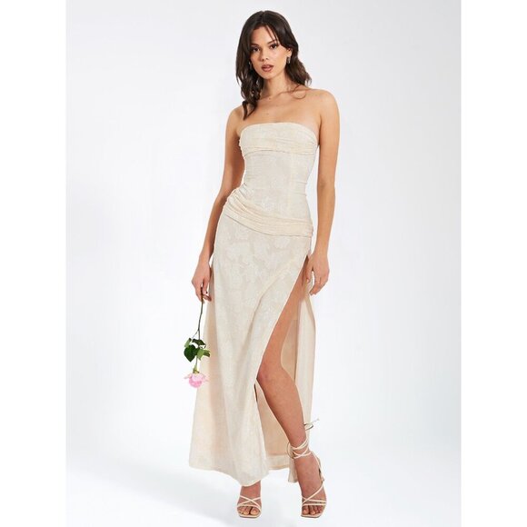 Off White Textured Maxi Dress - Picture 8 of 14